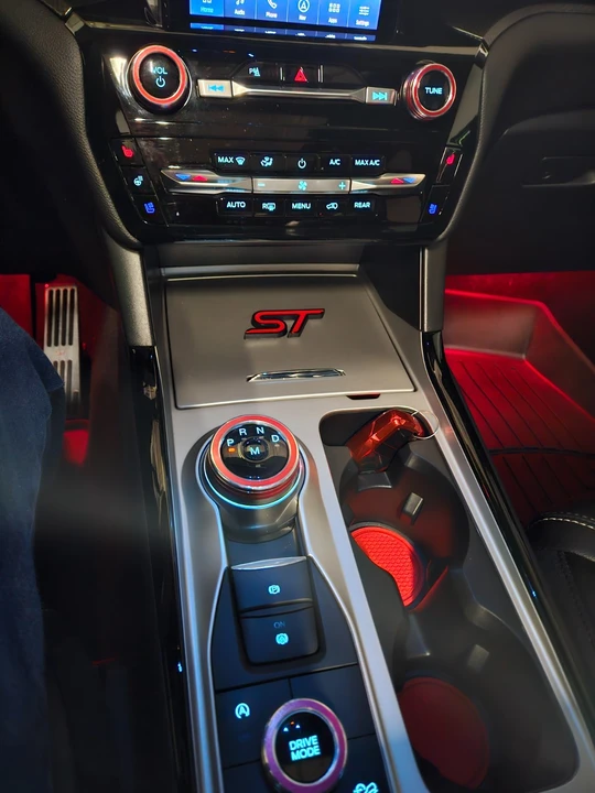 2023 Ford Explorer 6th Gen - Image 16 of 21