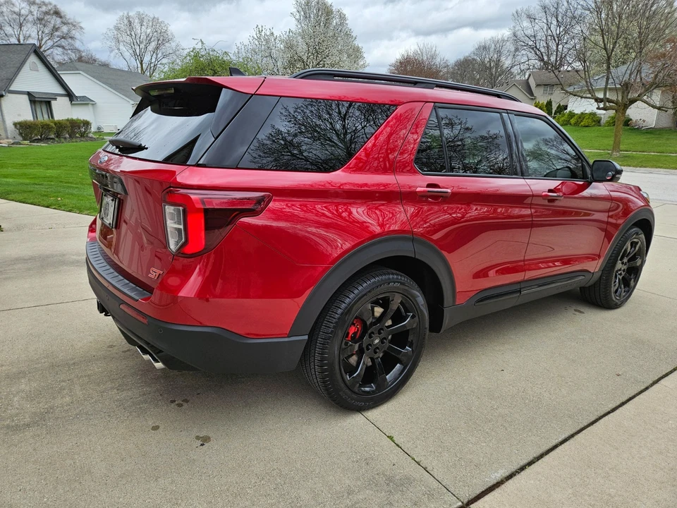 2023 Ford Explorer 6th Gen - Image 9 of 21