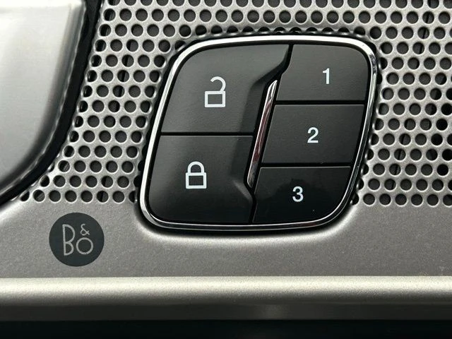 2023 Ford Explorer 6th Gen - Image 11 of 12