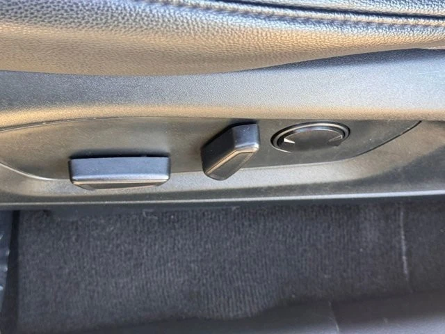 2023 Ford Explorer 6th Gen - Image 19 of 21