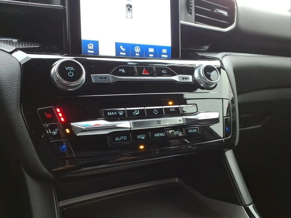 2023 Ford Explorer 6th Gen - Image 9 of 28