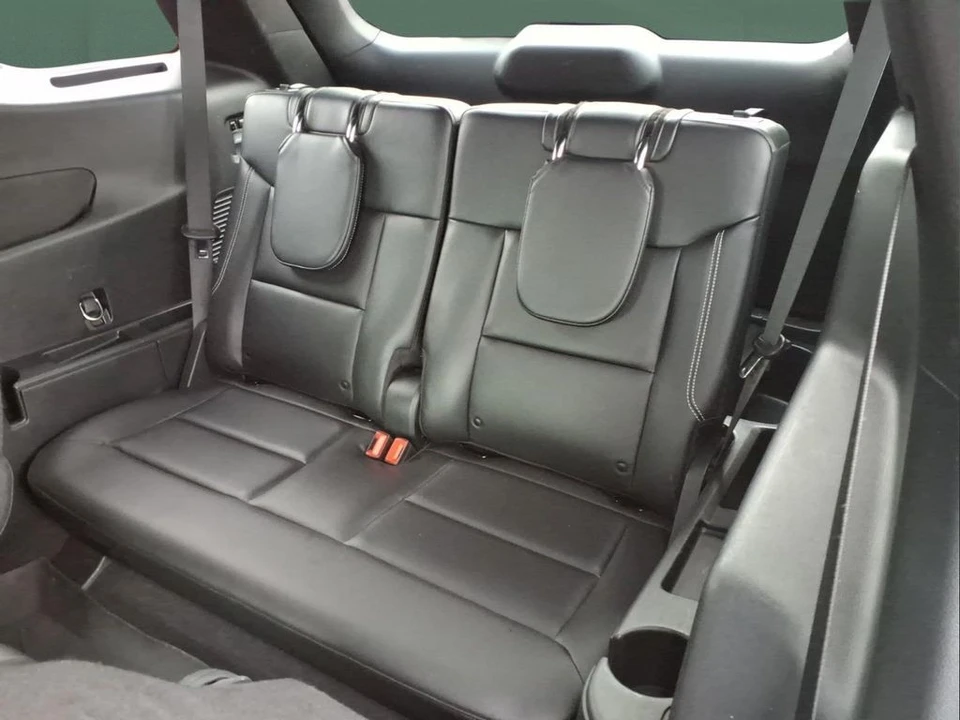 2023 Ford Explorer 6th Gen - Image 27 of 28