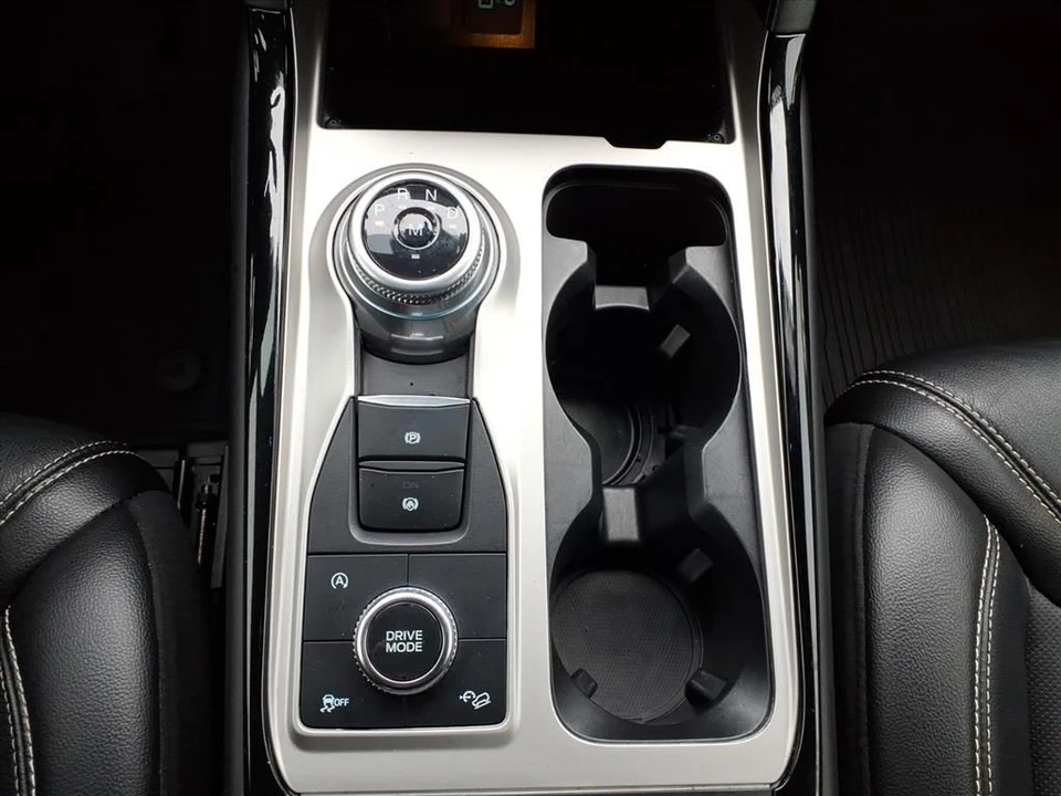 2023 Ford Explorer 6th Gen - Image 11 of 21