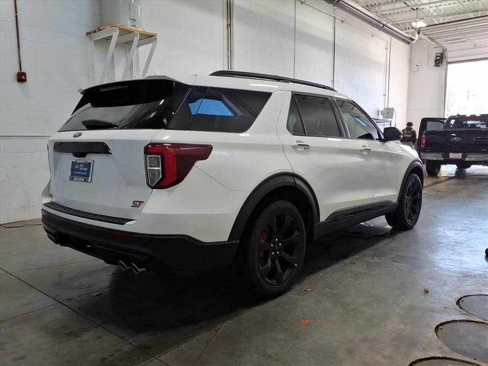 2023 Ford Explorer 6th Gen - Image 6 of 21