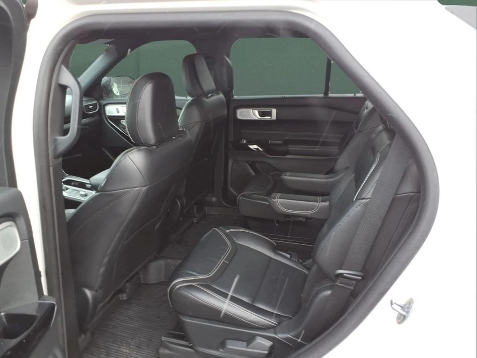 2023 Ford Explorer 6th Gen - Image 24 of 28