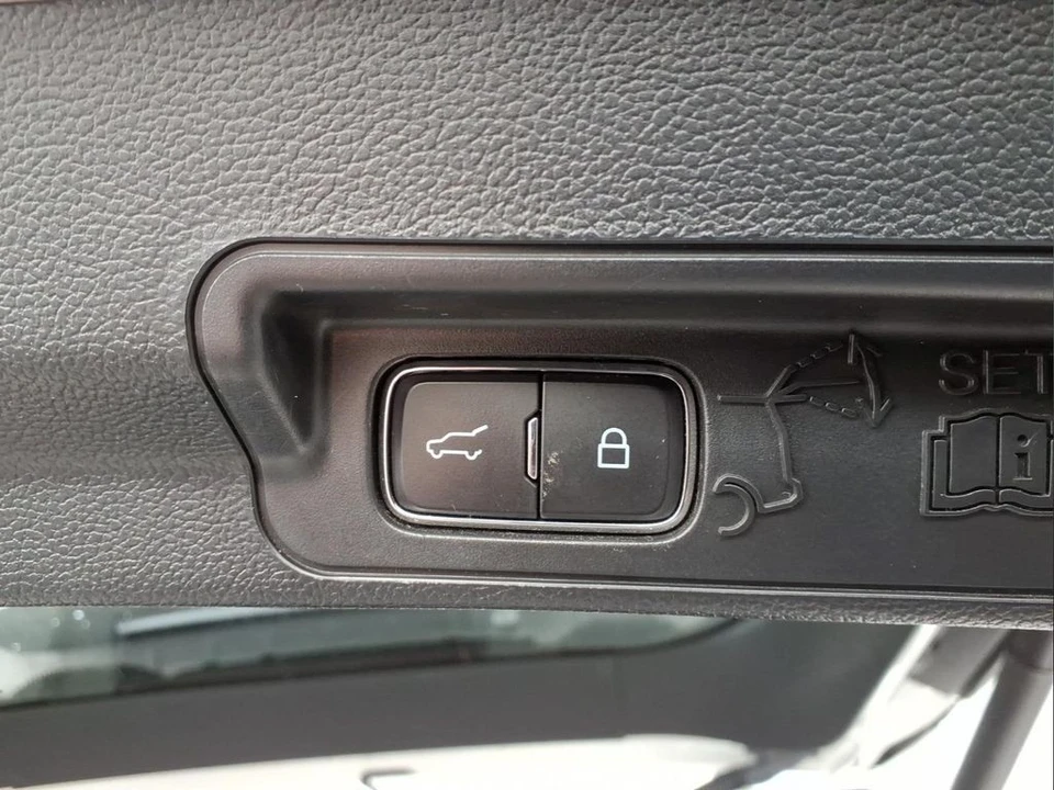 2023 Ford Explorer 6th Gen - Image 28 of 28