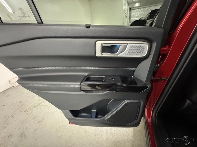 2023 Ford Explorer 6th Gen - Image 8 of 12