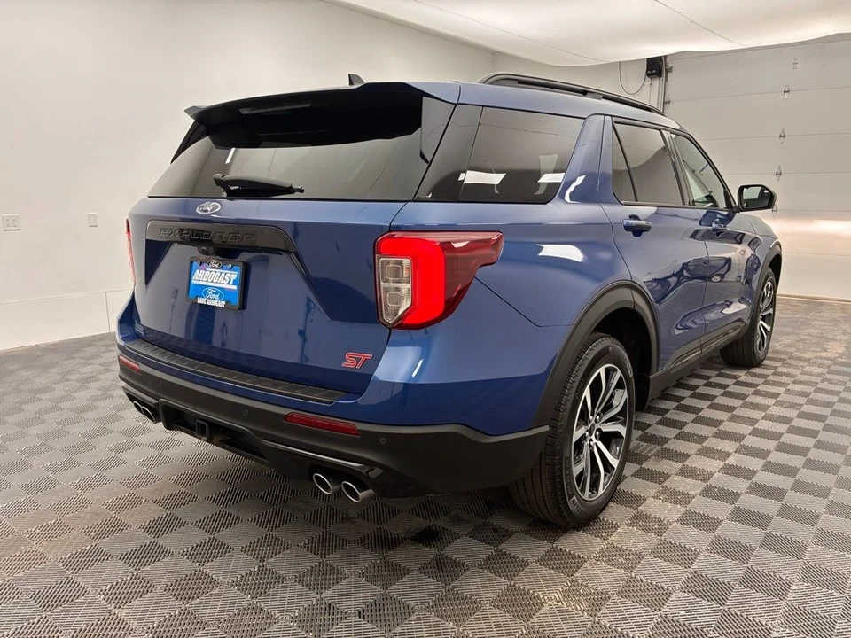 2023 Ford Explorer 6th Gen - Image 11 of 12