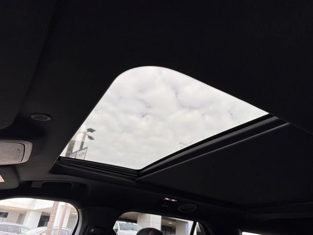 2023 Ford Explorer 6th Gen - Image 20 of 21