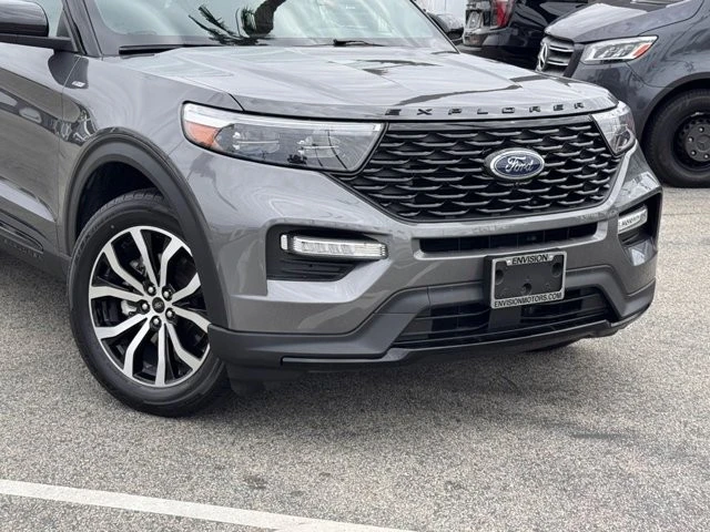 2023 Ford Explorer 6th Gen - Image 3 of 12