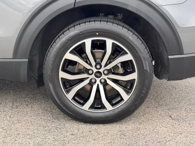2023 Ford Explorer 6th Gen - Image 14 of 21