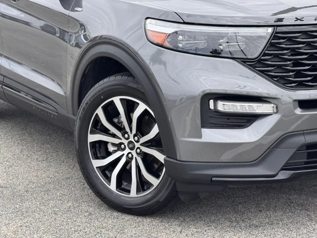 2023 Ford Explorer 6th Gen - Image 4 of 21