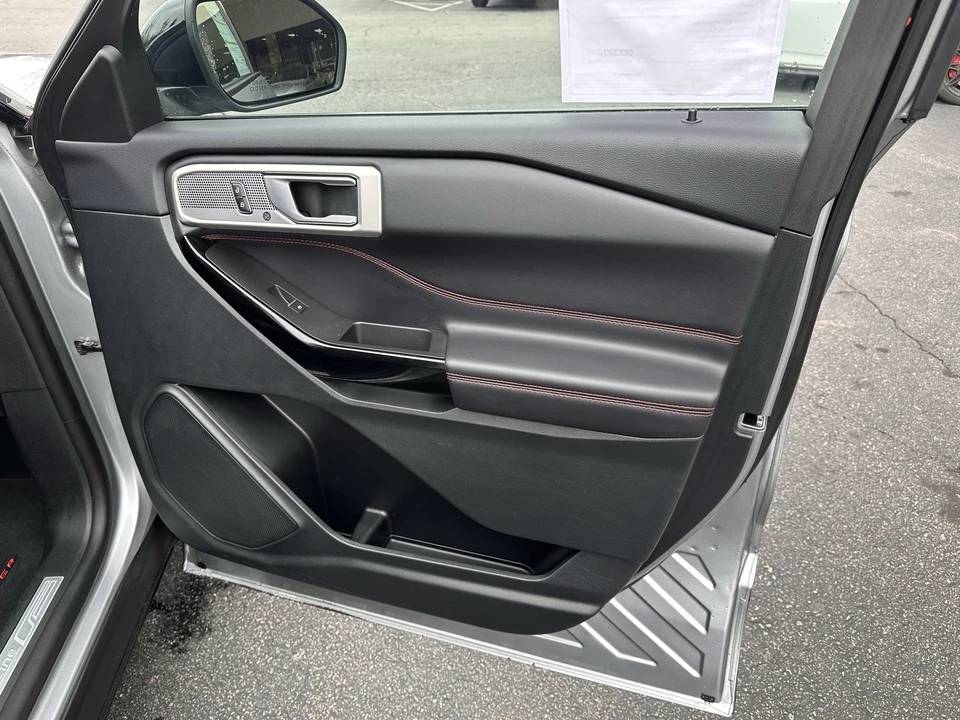 2023 Ford Explorer 6th Gen - Image 13 of 21