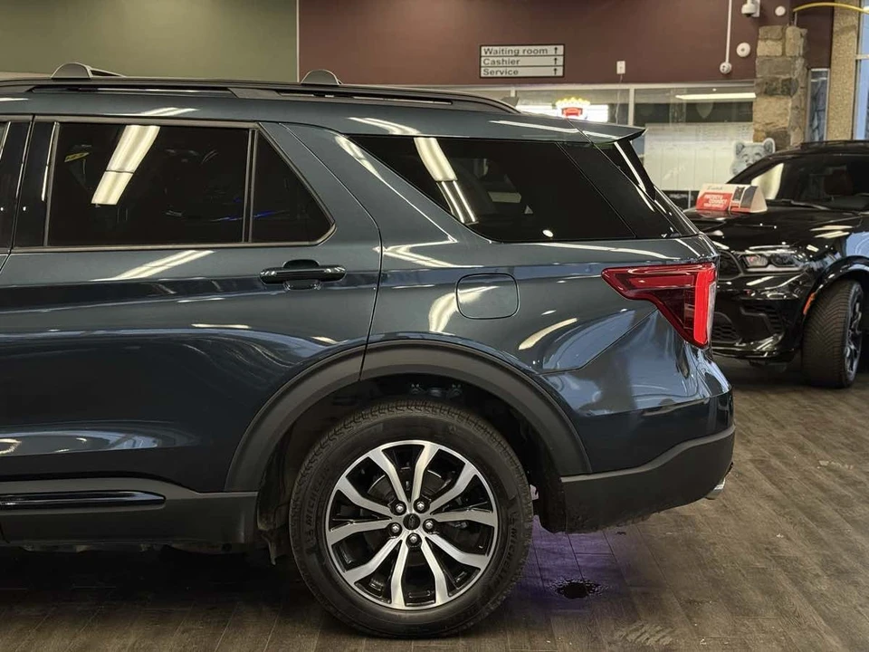 2023 Ford Explorer 6th Gen - Image 11 of 21