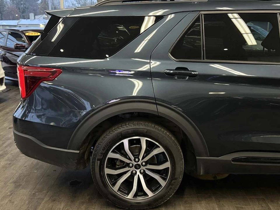 2023 Ford Explorer 6th Gen - Image 16 of 21