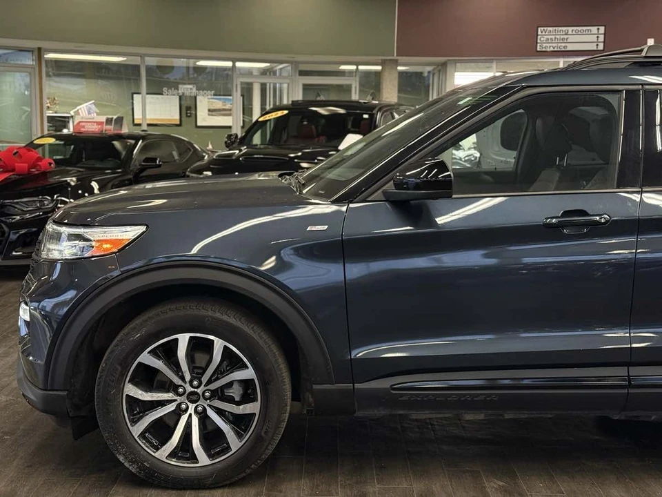 2023 Ford Explorer 6th Gen - Image 9 of 21