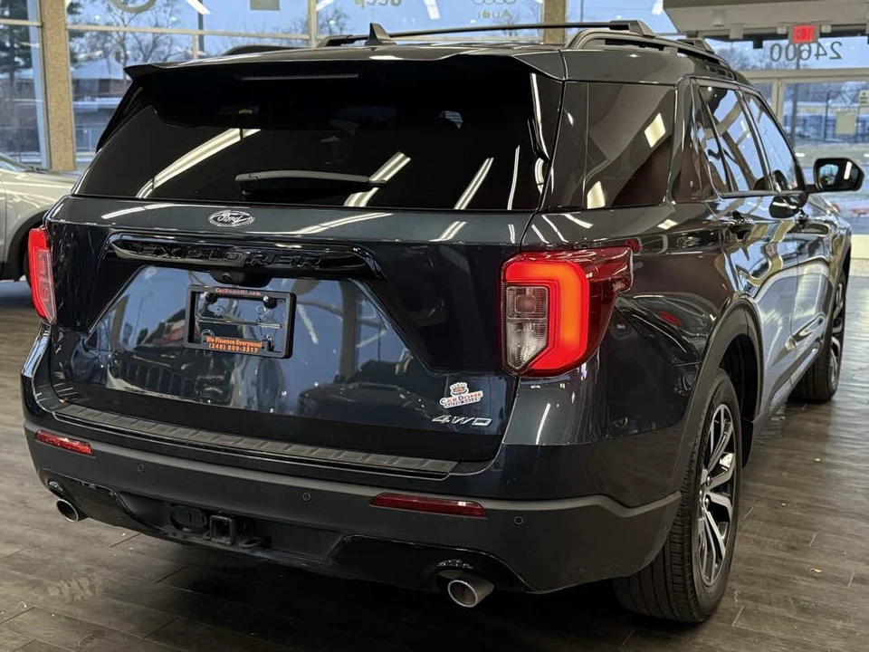 2023 Ford Explorer 6th Gen - Image 15 of 21