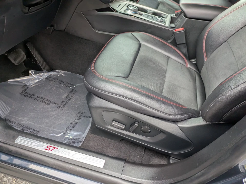 2023 Ford Explorer 6th Gen - Image 13 of 21