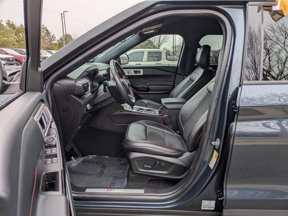 2023 Ford Explorer 6th Gen - Image 12 of 21