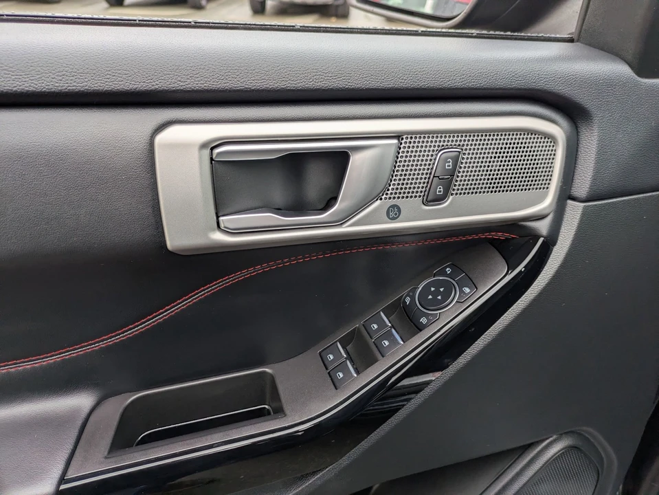 2023 Ford Explorer 6th Gen - Image 16 of 21