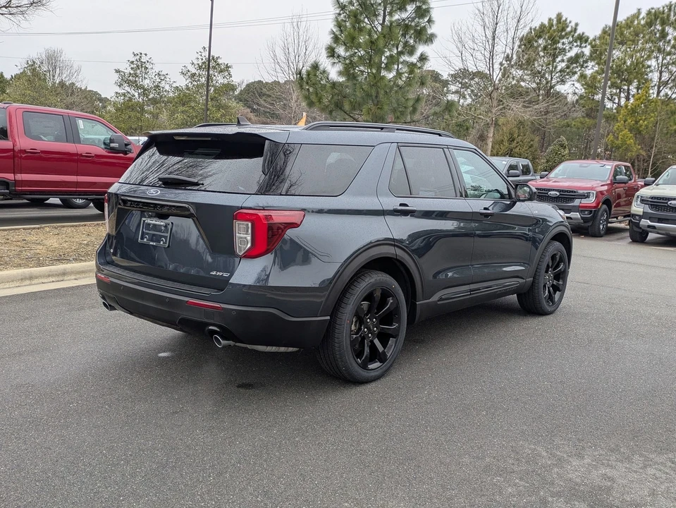 2023 Ford Explorer 6th Gen - Image 4 of 21