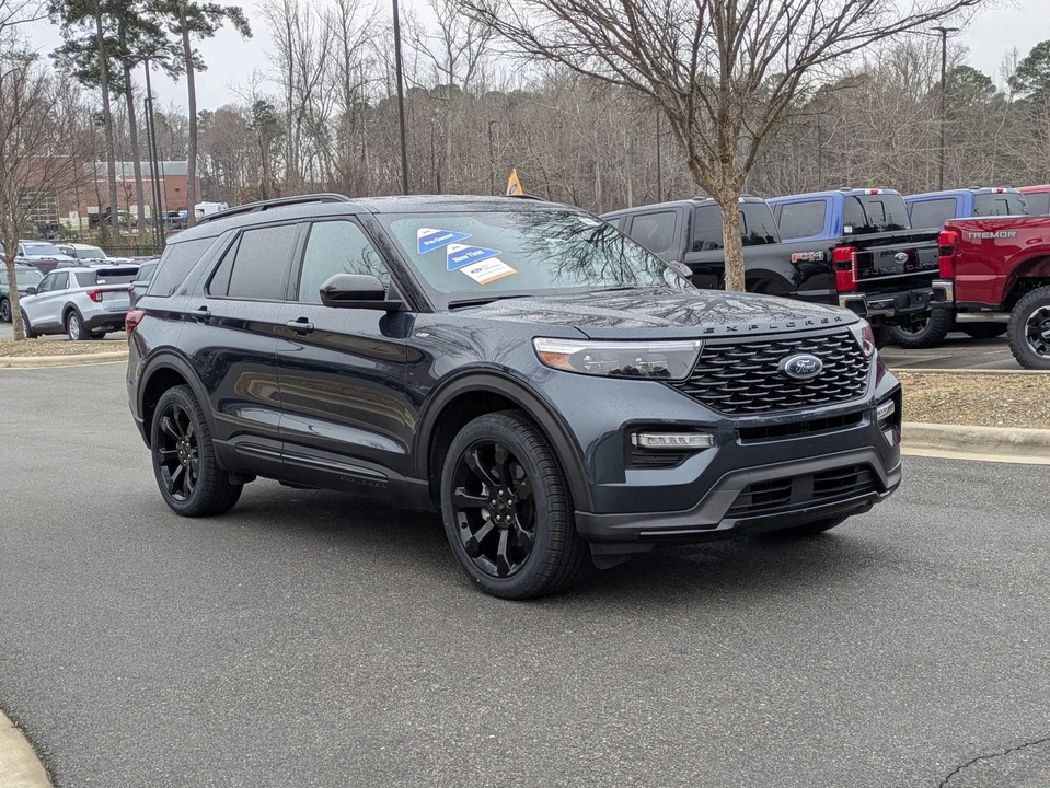 2023 Ford Explorer 6th Gen - Image 2 of 21