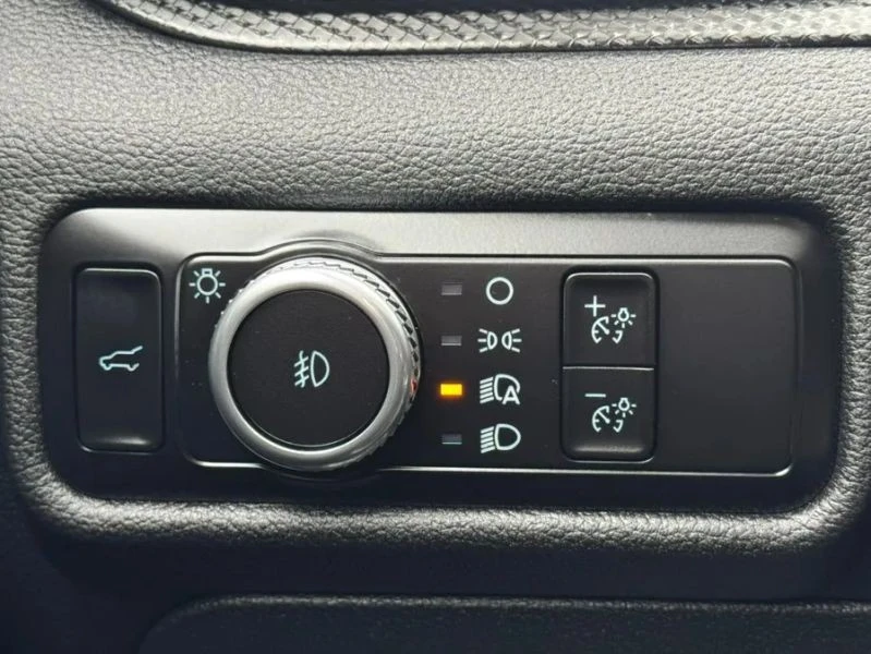 2023 Ford Explorer 6th Gen - Image 8 of 12