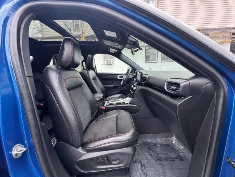 2023 Ford Explorer 6th Gen - Image 10 of 12