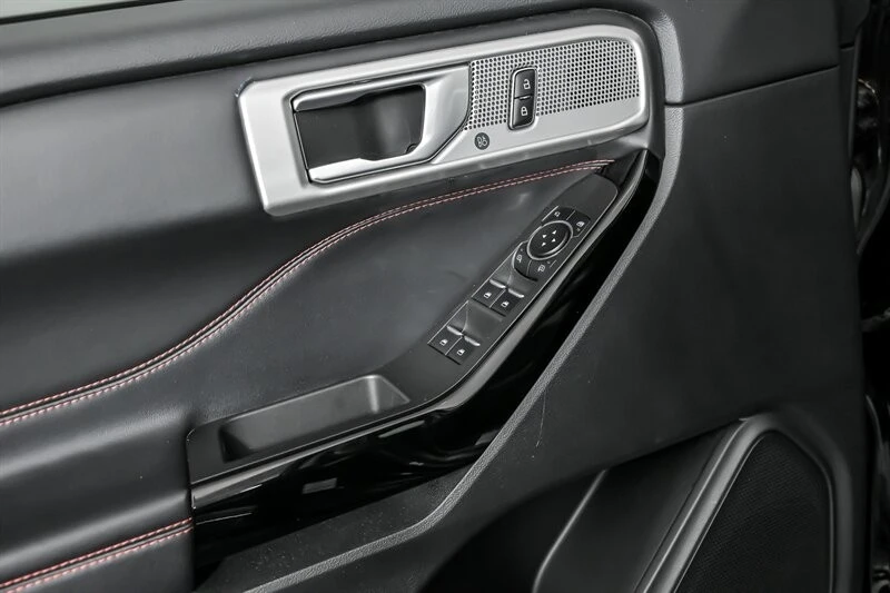 2023 Ford Explorer 6th Gen - Image 16 of 21