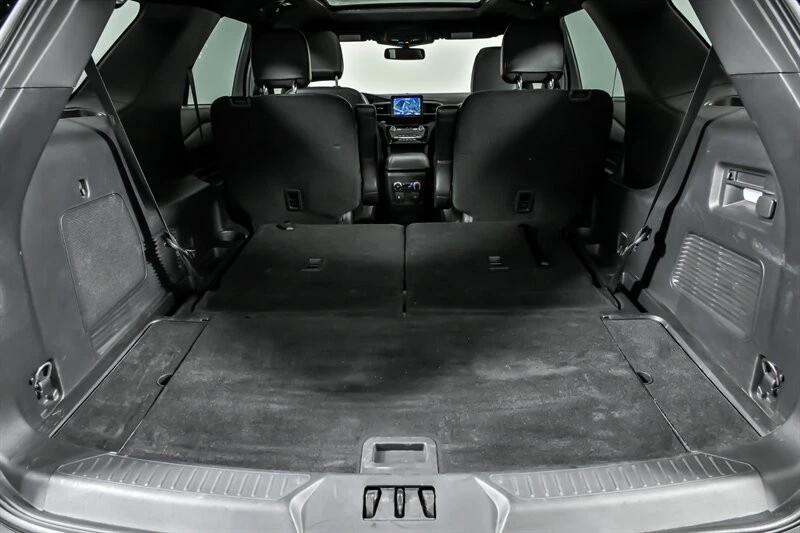 2023 Ford Explorer 6th Gen - Image 14 of 21