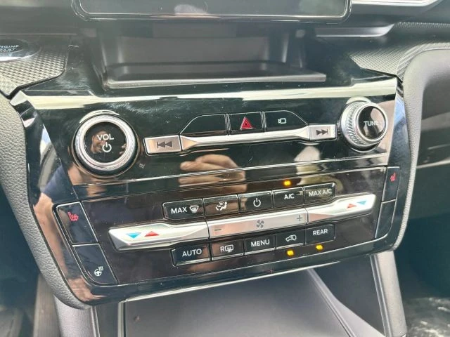2023 Ford Explorer 6th Gen - Image 16 of 21