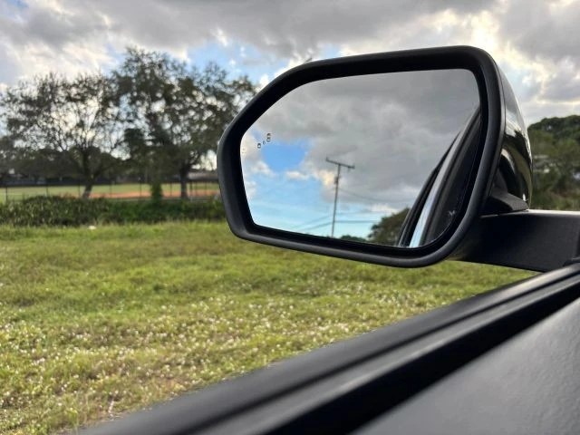 2023 Ford Explorer 6th Gen - Image 21 of 21