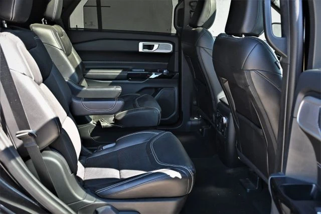 2023 Ford Explorer 6th Gen - Image 18 of 21