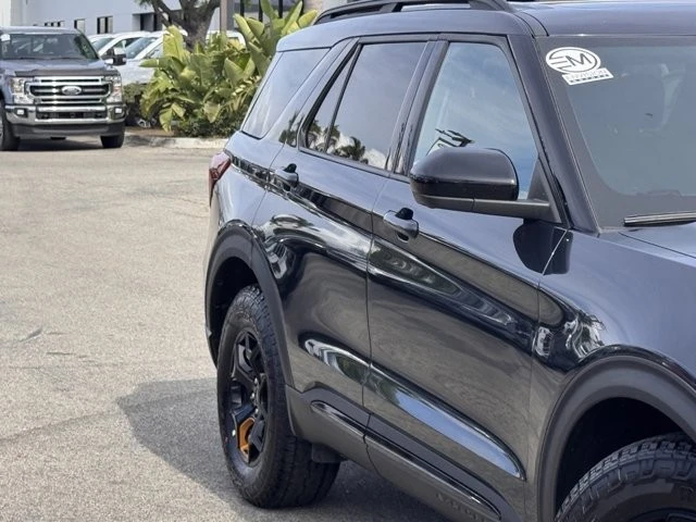 2023 Ford Explorer 6th Gen - Image 5 of 12