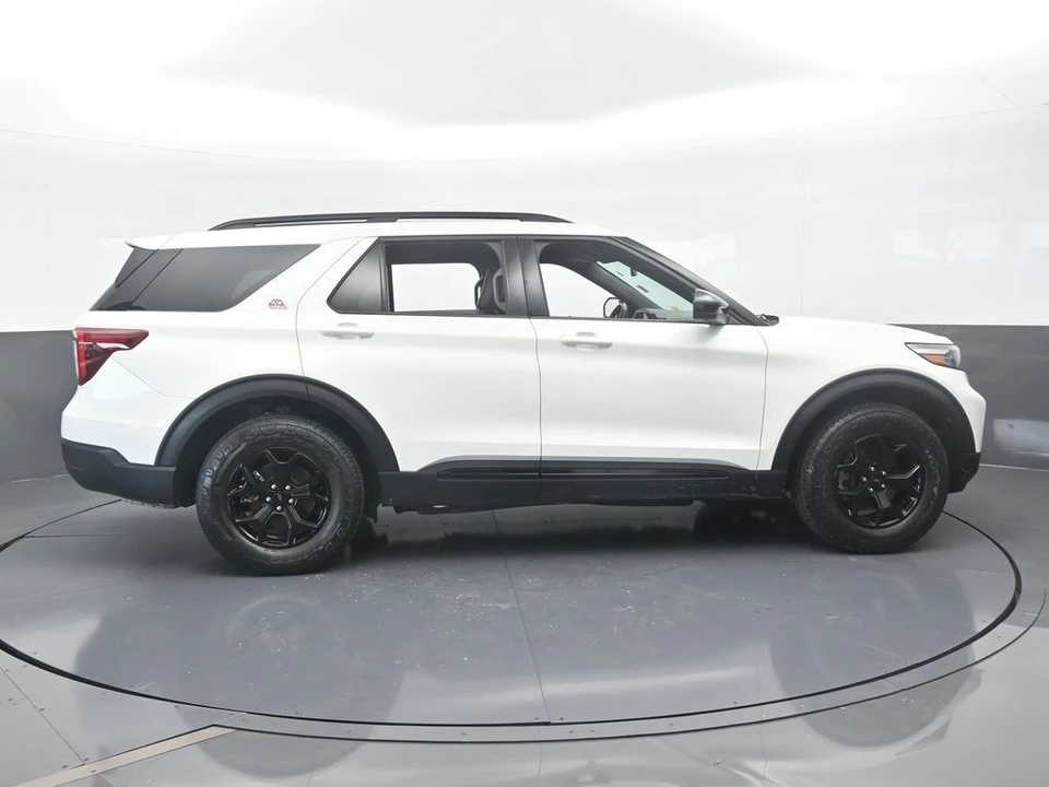 2023 Ford Explorer 6th Gen - Image 7 of 12