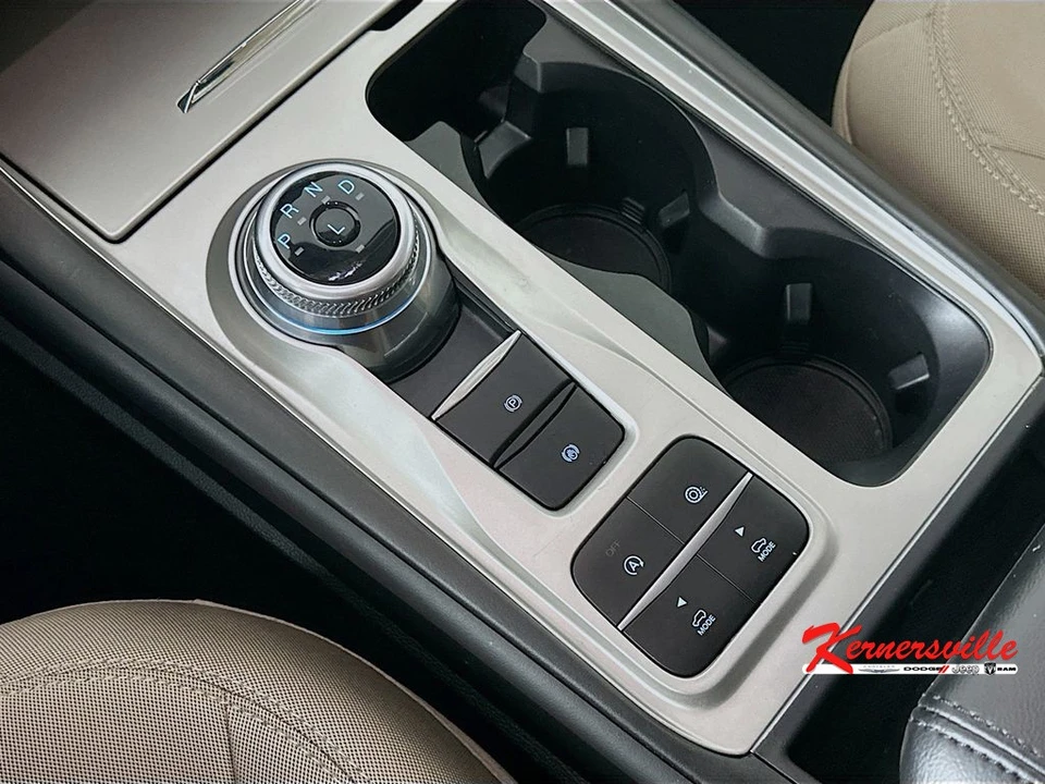 2023 Ford Explorer 6th Gen - Image 16 of 21