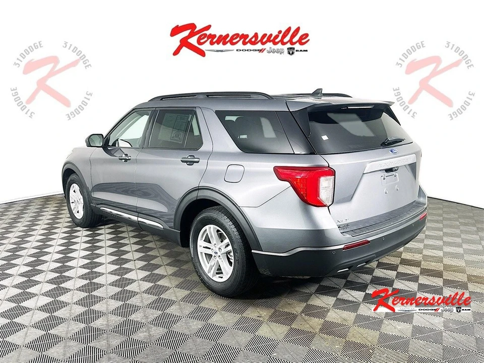 2023 Ford Explorer 6th Gen - Image 5 of 12