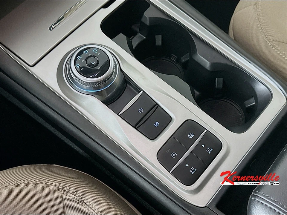 2023 Ford Explorer 6th Gen - Image 16 of 21