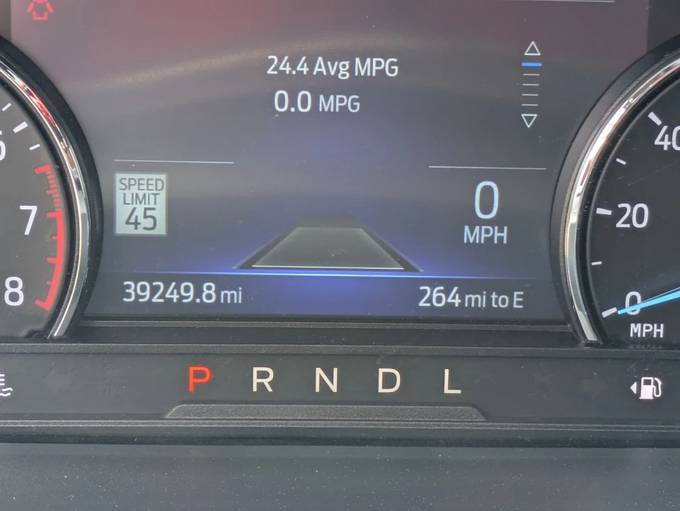 2023 Ford Explorer 6th Gen - Image 21 of 31
