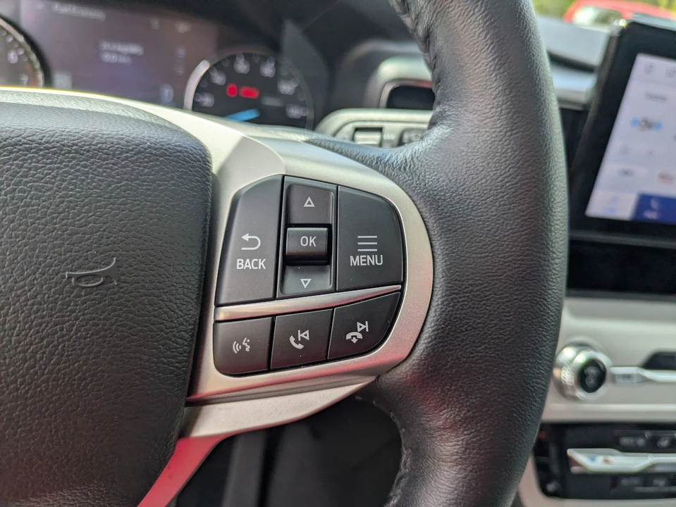 2023 Ford Explorer 6th Gen - Image 19 of 31