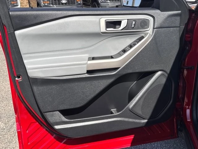 2023 Ford Explorer 6th Gen - Image 16 of 21