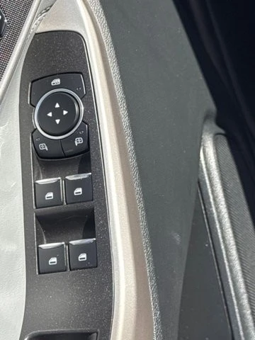 2023 Ford Explorer 6th Gen - Image 17 of 21