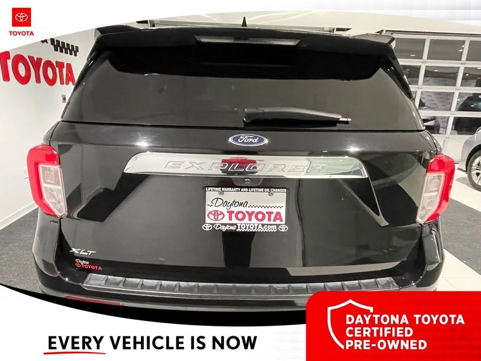 2023 Ford Explorer 6th Gen - Image 9 of 12