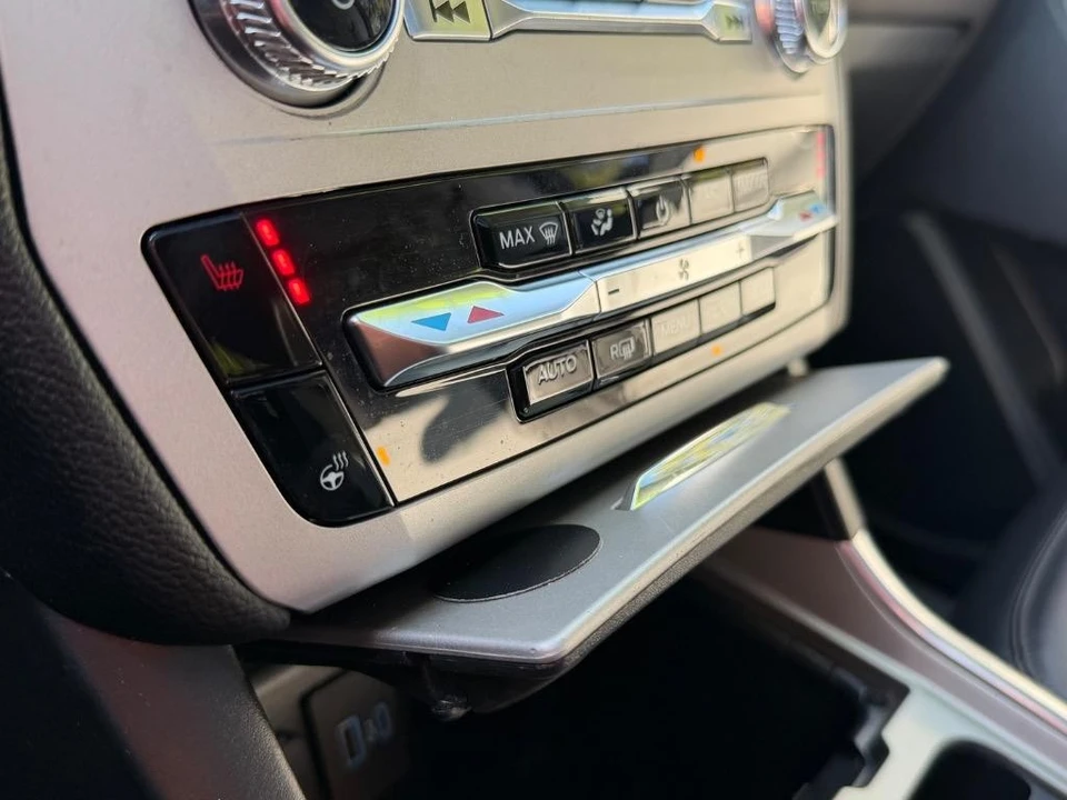 2023 Ford Explorer 6th Gen - Image 16 of 21