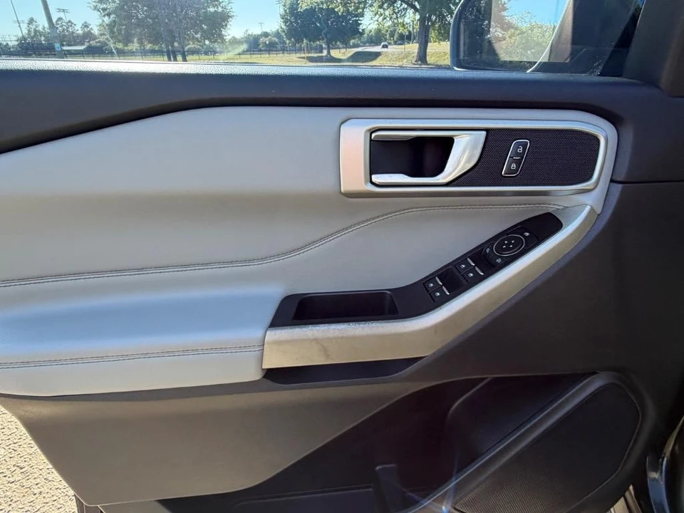 2023 Ford Explorer 6th Gen - Image 6 of 21