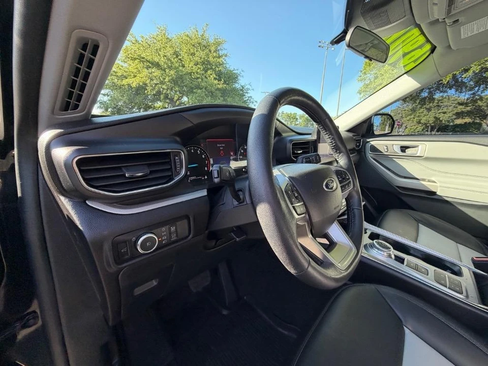 2023 Ford Explorer 6th Gen - Image 8 of 21