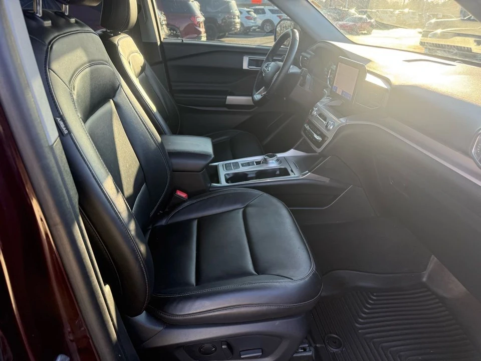 2023 Ford Explorer 6th Gen - Image 18 of 21