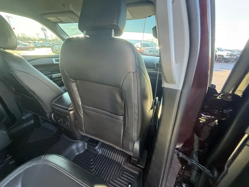 2023 Ford Explorer 6th Gen - Image 15 of 21