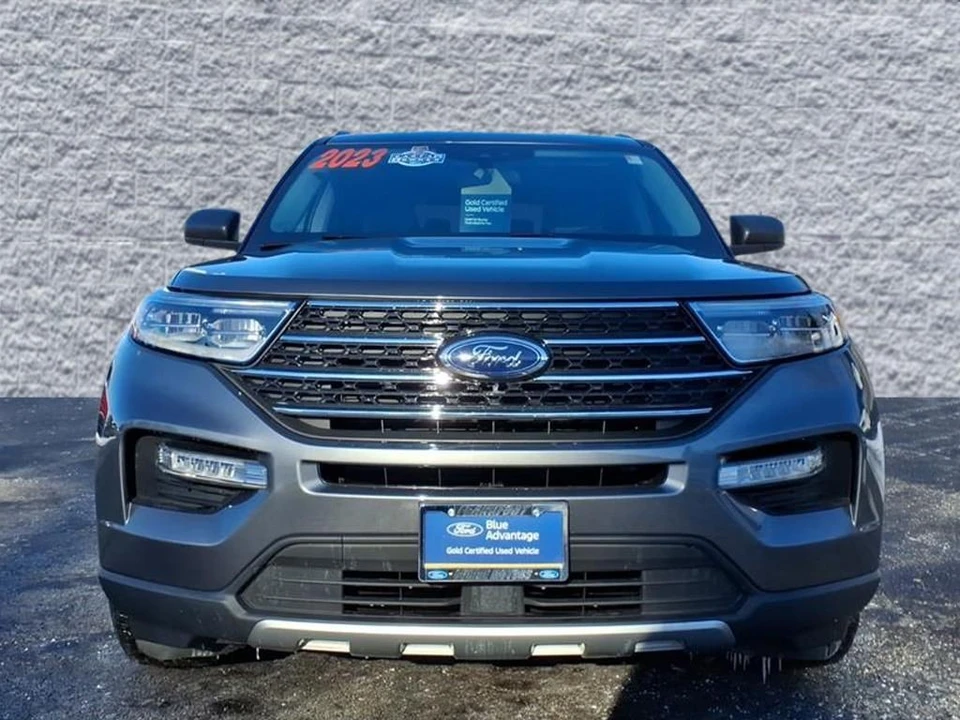2023 Ford Explorer 6th Gen - Image 2 of 12