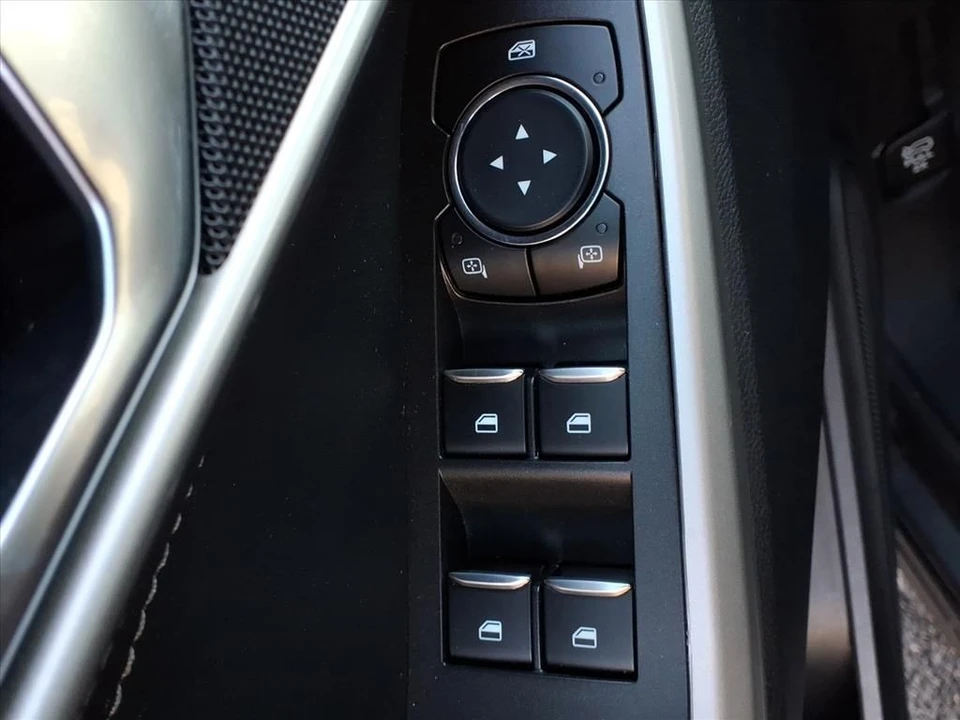 2023 Ford Explorer 6th Gen - Image 17 of 21